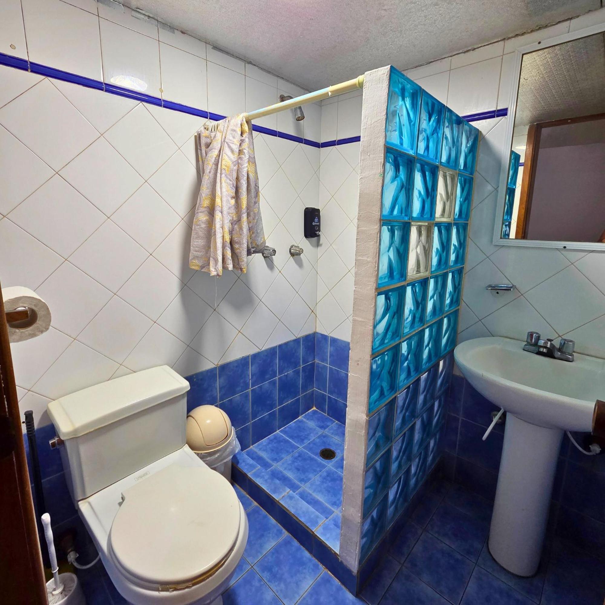 דירות Tucacas, Frente Al Mar, Piscina Y Playa Privada מראה חיצוני תמונה